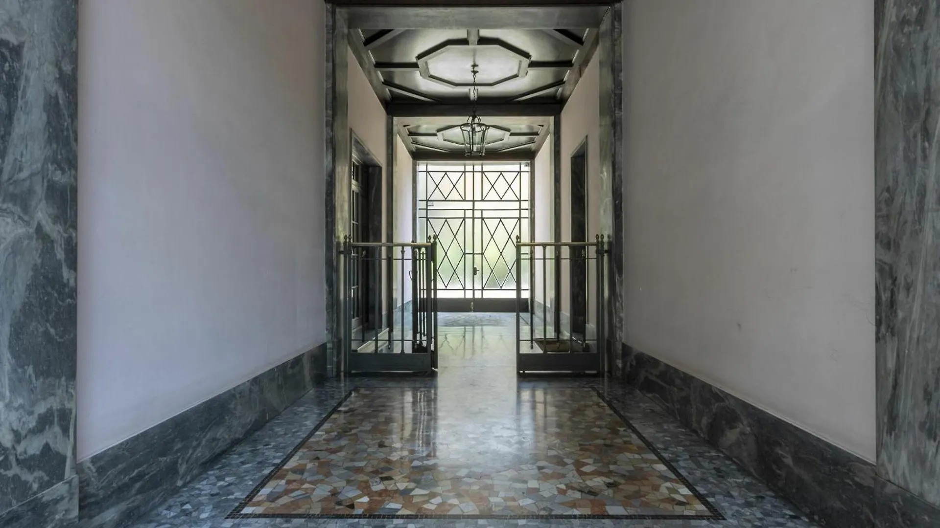 Apartment Ferrucci 1 Bedroom Attic In Milan By Halldis