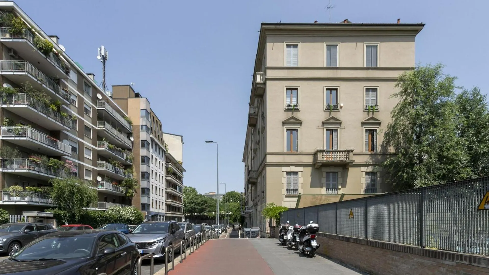 Apartment Ferrucci 1 Bedroom Attic In Milan By Halldis Italy